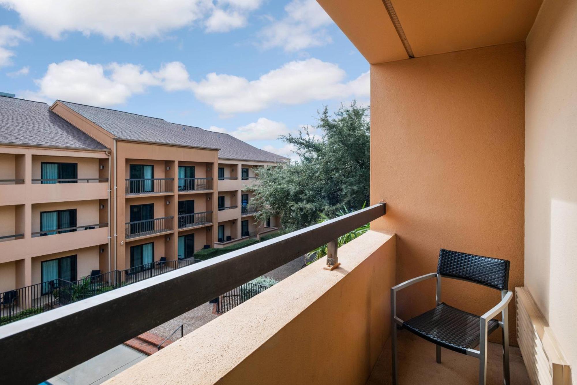 Courtyard By Marriott San Antonio Medical Center Ξενοδοχείο Εξωτερικό φωτογραφία